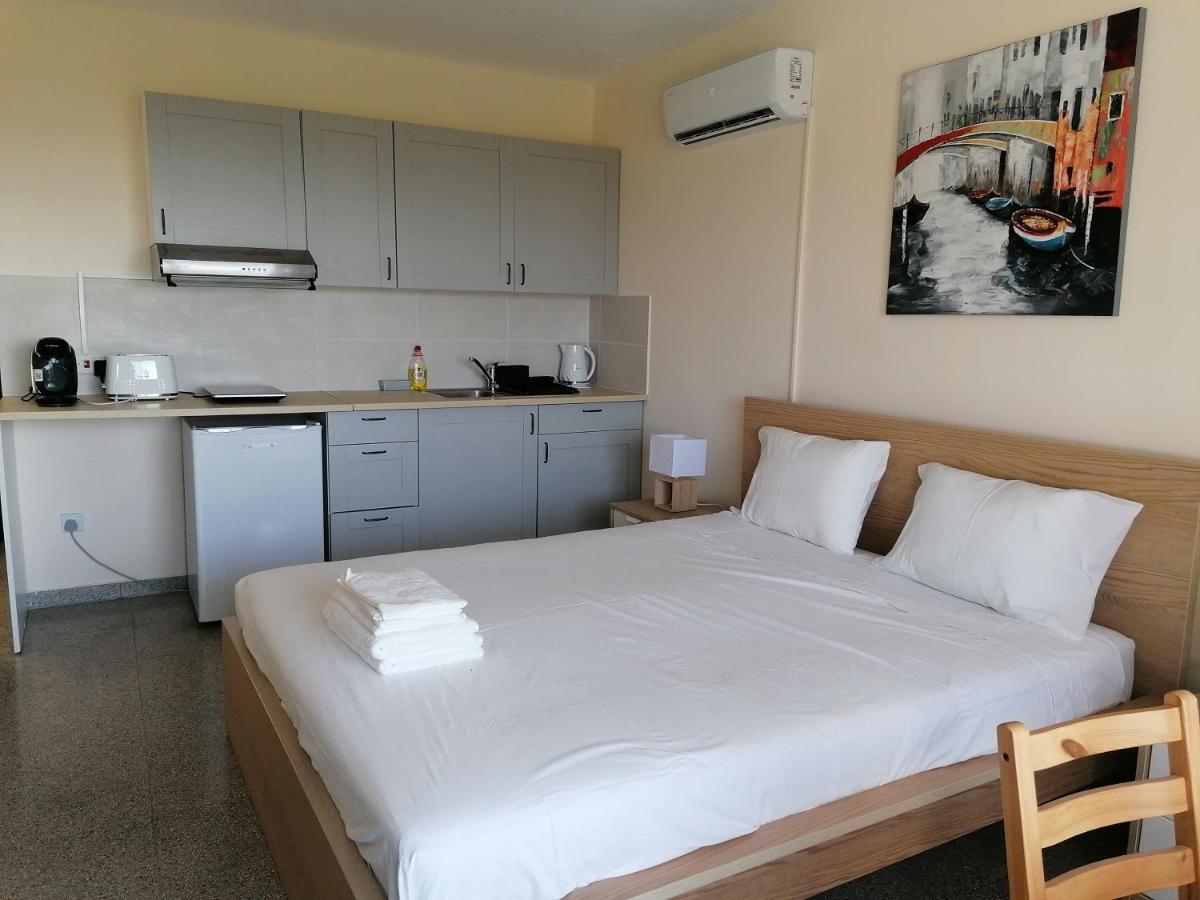 Pissouri Imageアパートメント エクステリア 写真